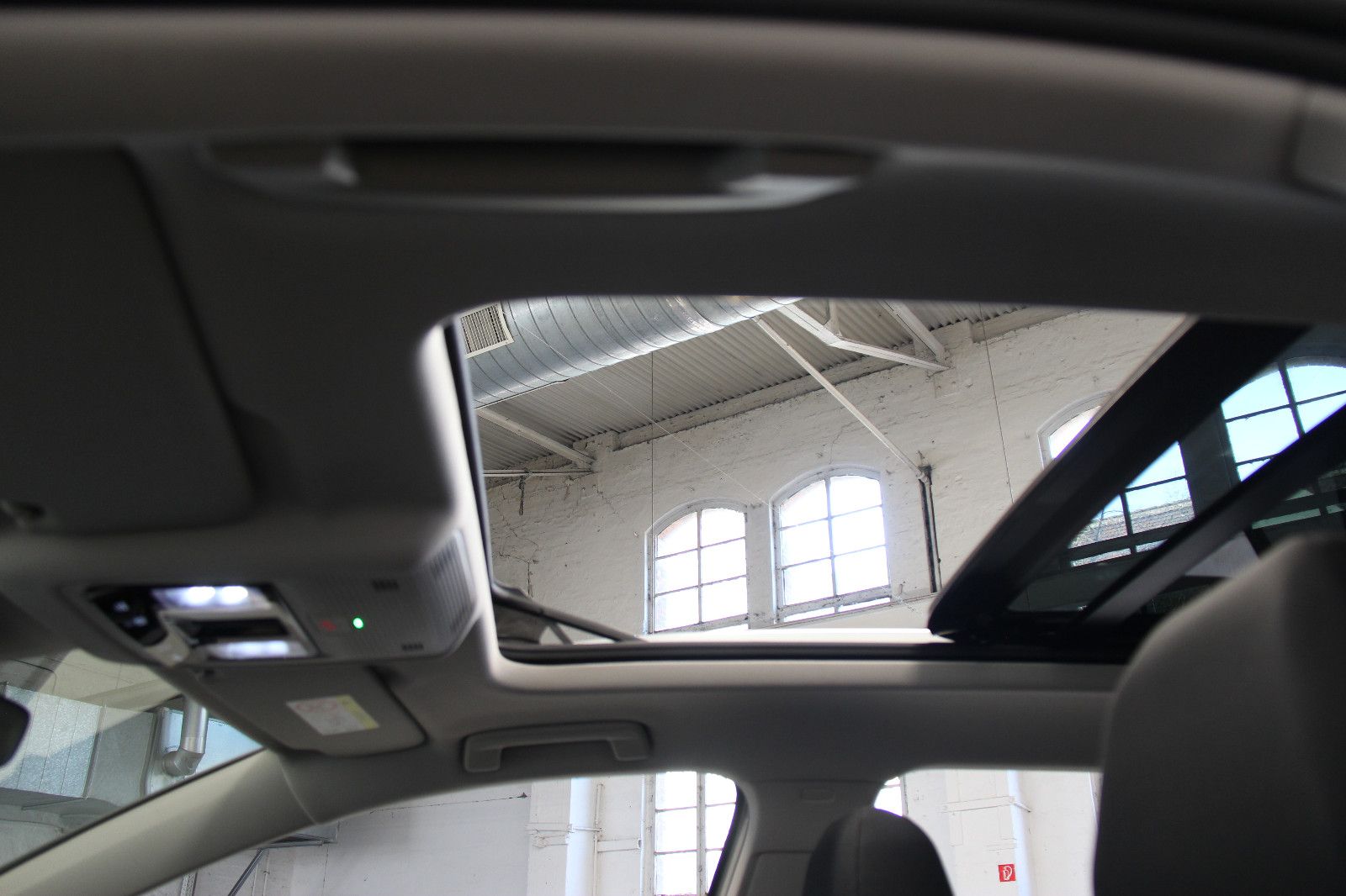 Volkswagen Golf 8 Variant 1.5 eTSI DSG - Samsaru's Car Outlet