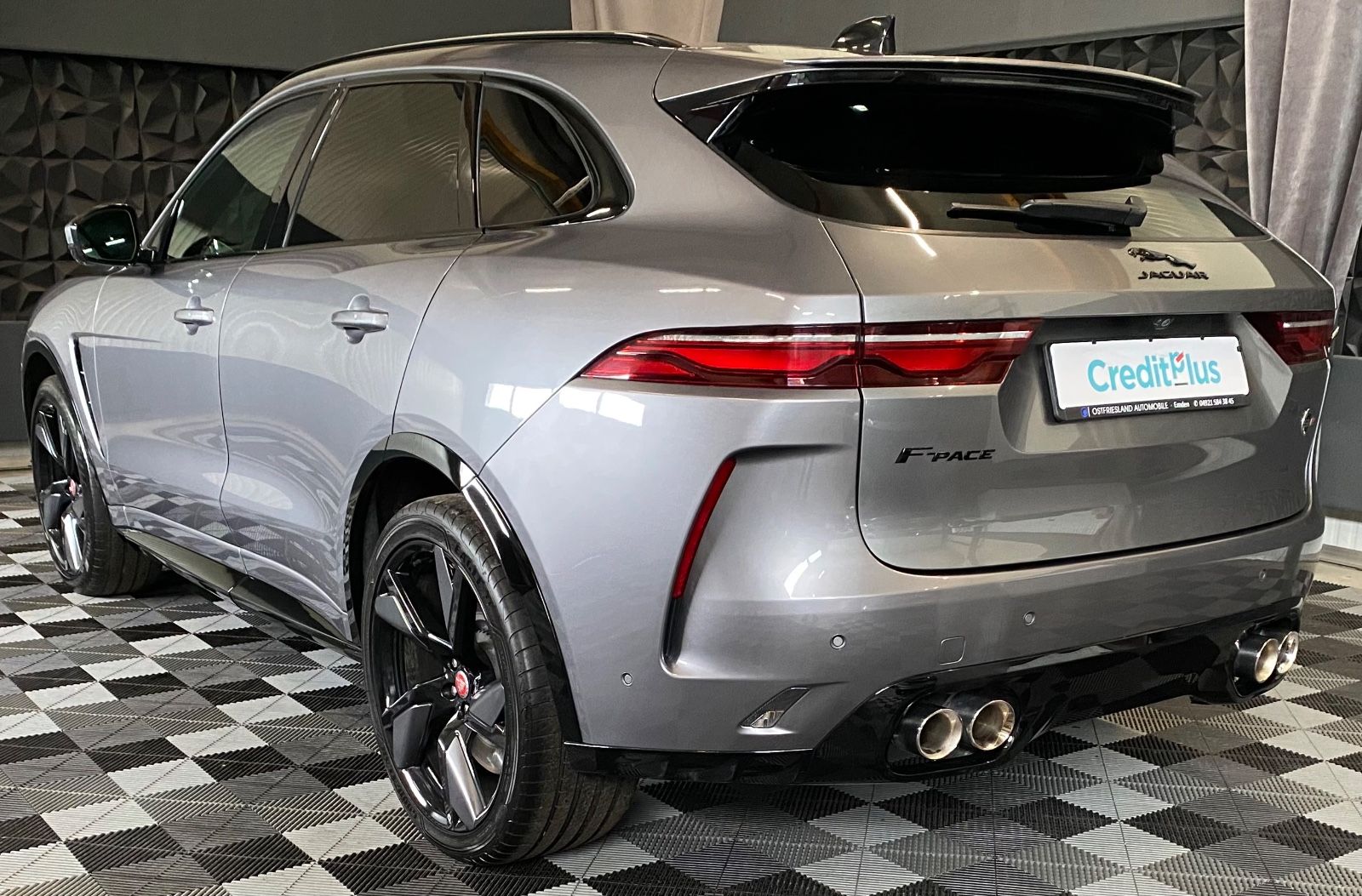 Jaguar F-Pace P550 SVR V8 AWD,ACC,Digitales Cockpit,AHK