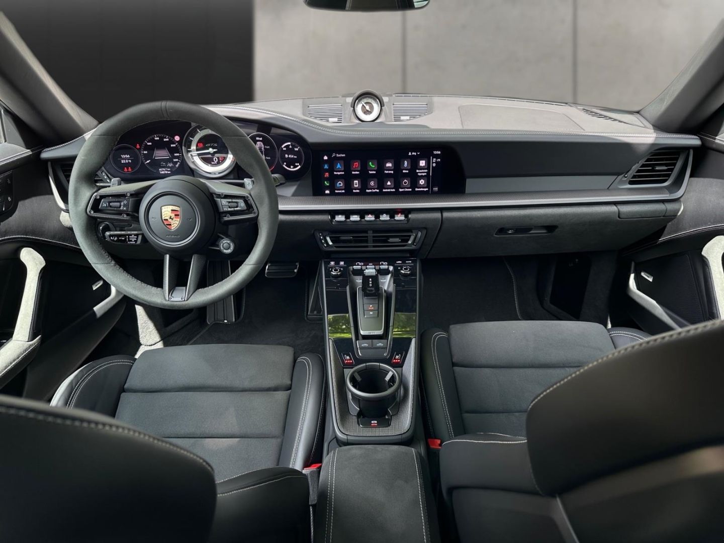 Porsche 911 Targa 4 GTS - Samsaru's Car Outlet