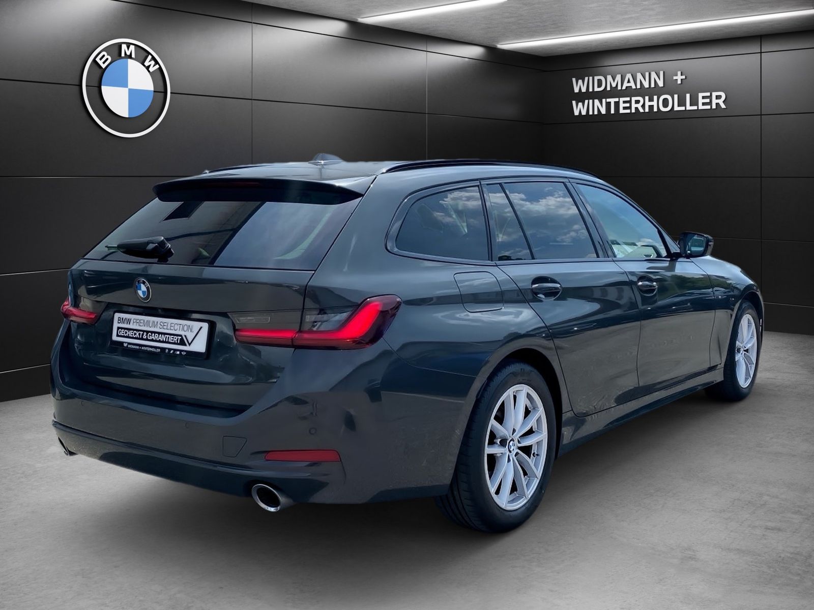 BMW 320d xDrive Touring HUD Pano DA Prof. AHK STH