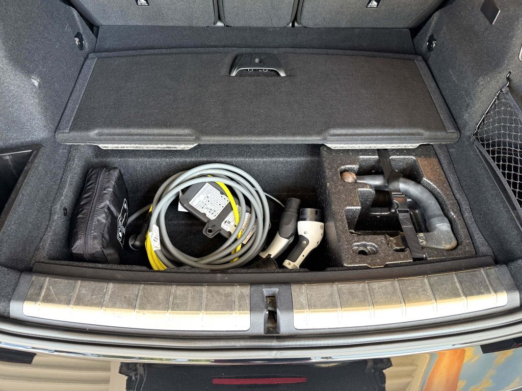 BMW X1 xDr.25e M SPORT - Samsaru's Car Outlet