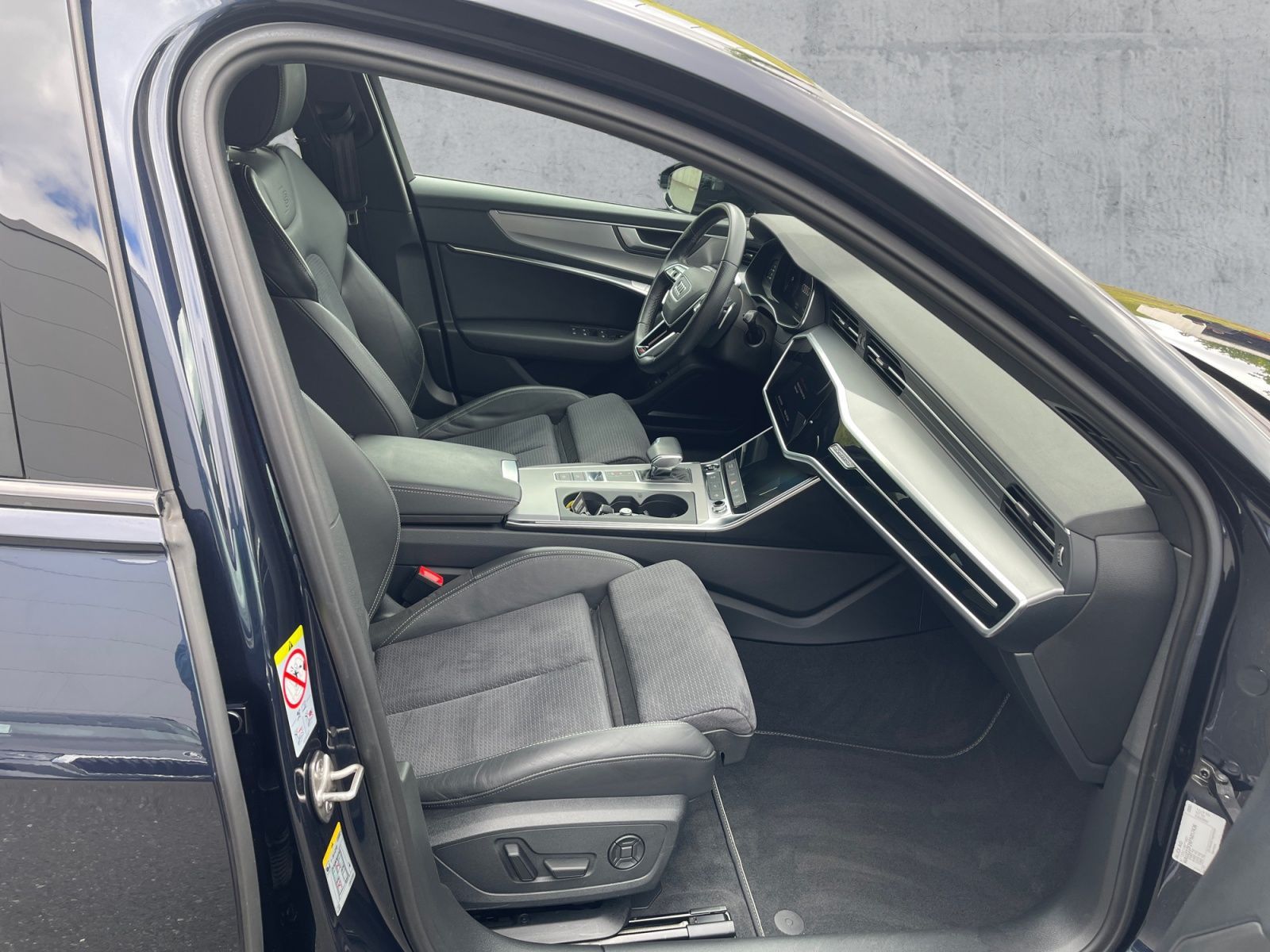 Audi A6 Avant 55 TFSI QU S-LINE 5JG+NAVI+AHK+HuD+B&O