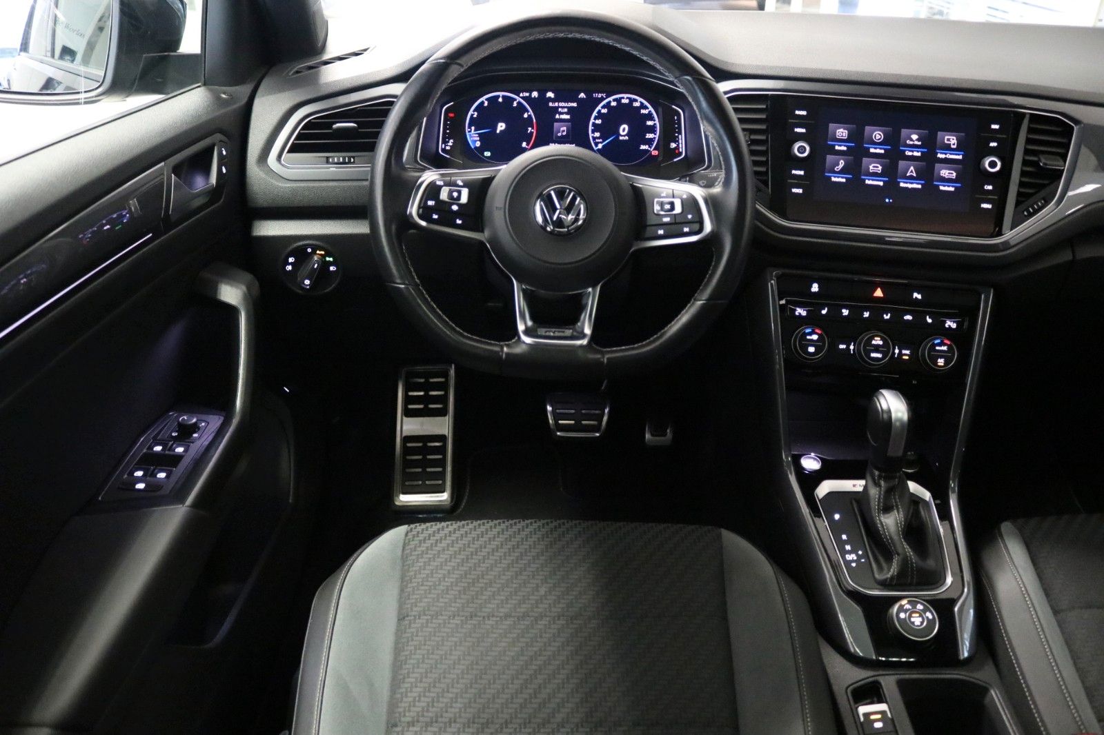 Volkswagen T-Roc Sport 4M R-Line - Samsaru's Car Outlet
