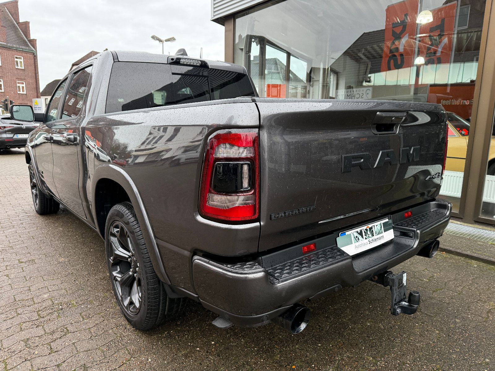 Dodge RAM Crew Cab LARAMIE NIGHT 22"/SPORTABGAS/360°
