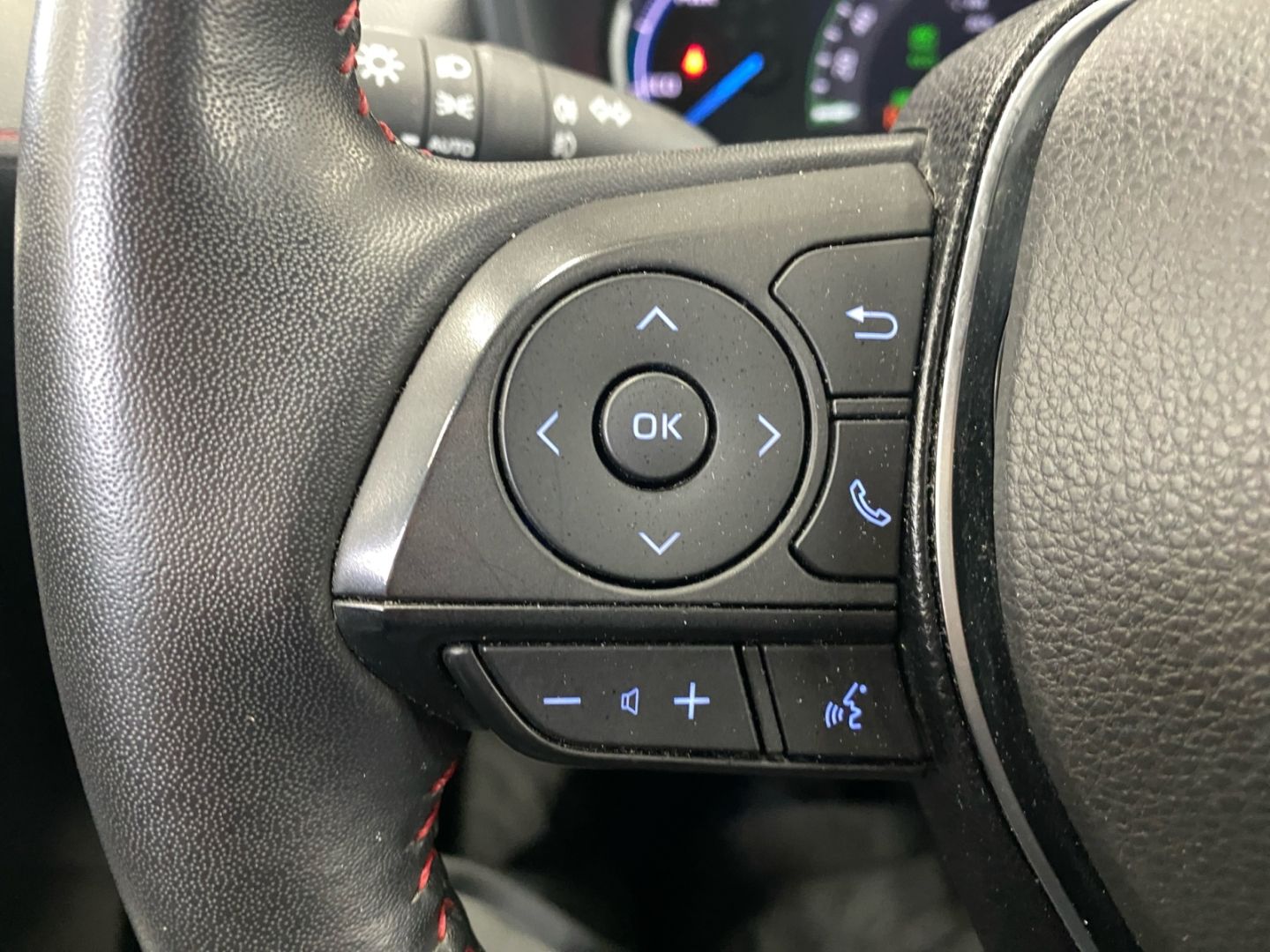 Toyota RAV 4 Plug-in-Hybrid - Samsaru's Car Outlet