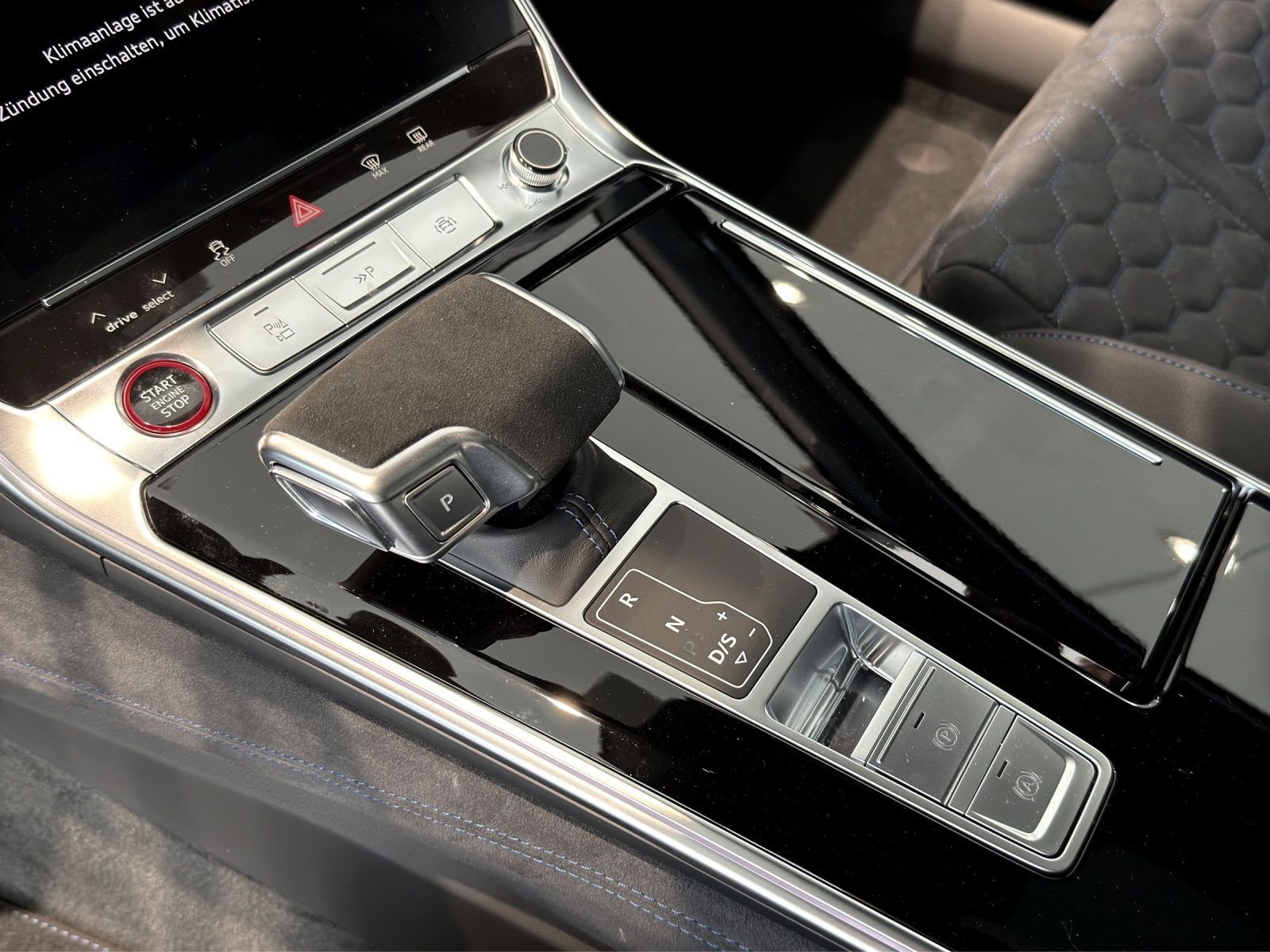 Audi RS6 Avant TFSI Q PERFORMANCE 360° BuO HuD AHK LM
