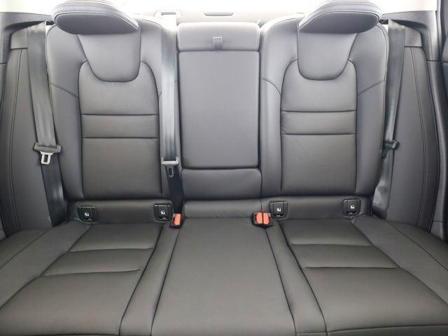 Volvo S60 B4 Lim. Plus Dark ACC BLIS H&K 19"LMF