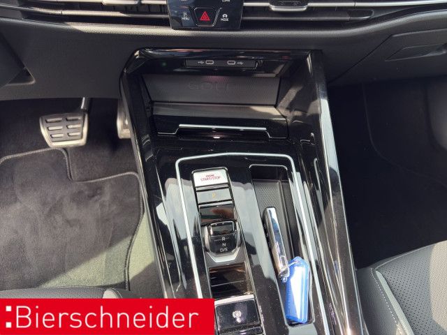 Volkswagen Golf 8 1.5 TSI DSG GTE Black AHK MATRIX PANO HuD
