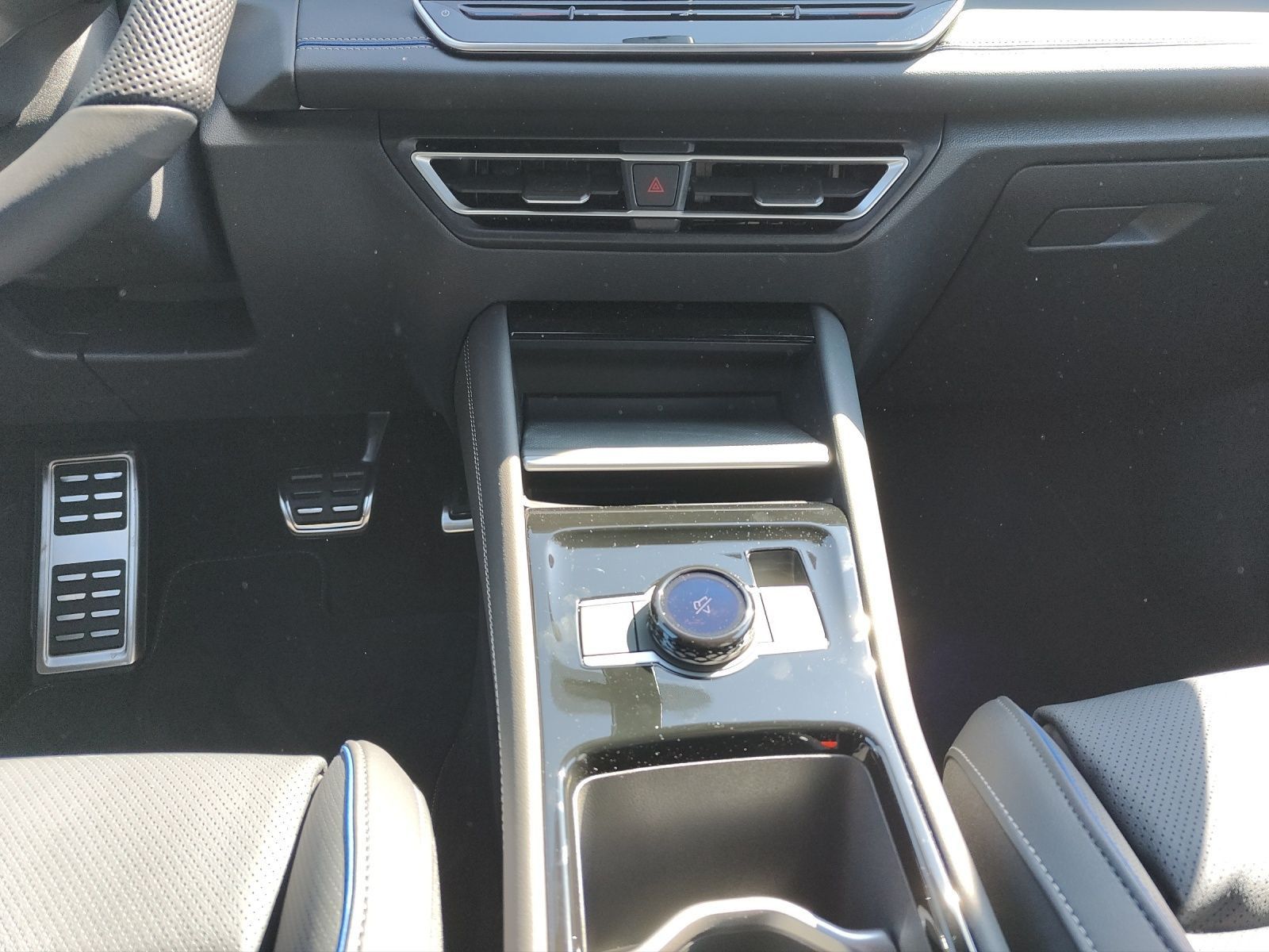 Volkswagen Tiguan R-Line 1,5 l eHybrid  AHK,Massagesitz