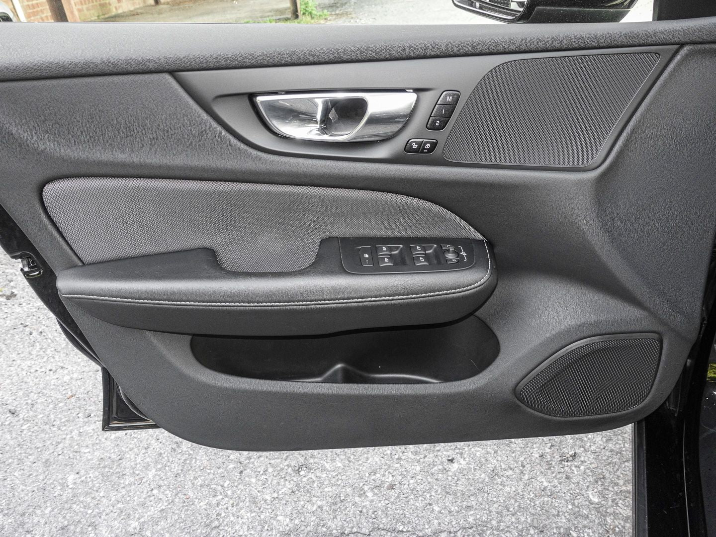 Volvo V60 R Design Recharge Plug-In Hybrid AWD AHK Nav