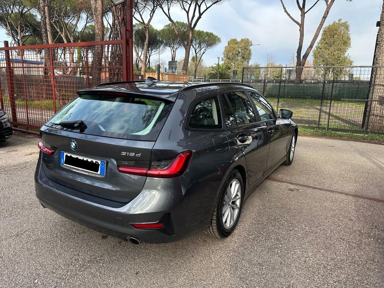 BMW 318 318d Touring Business Advantage - Samsaru's Car Outlet