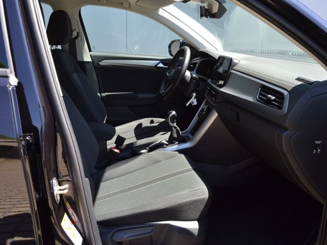 Volkswagen T-Roc 1.0 TSI Life - Samsaru's Car Outlet