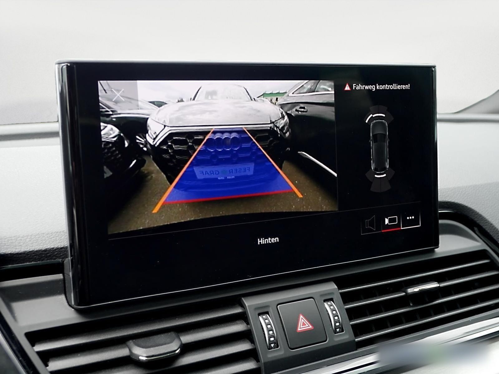 Audi Q5 40 TDI quattro S line - Samsaru's Car Outlet