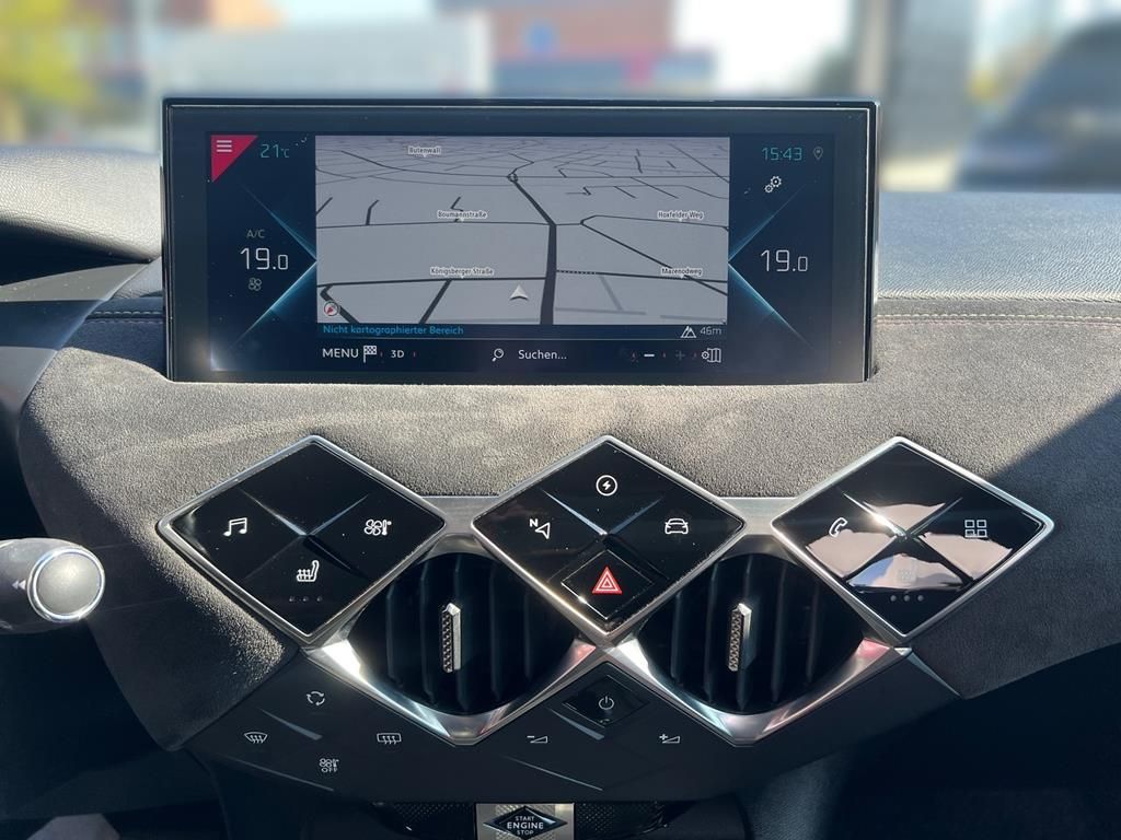 DS Automobiles DS3 Crossback E-Tense Performance Line - Samsaru's Car Outlet