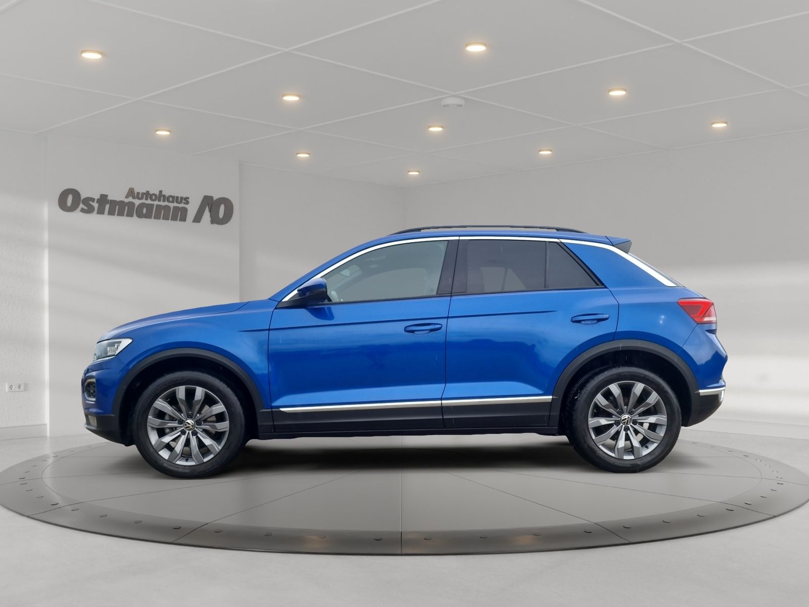 Volkswagen T-Roc 1.5 TSI Sport - Samsaru's Car Outlet