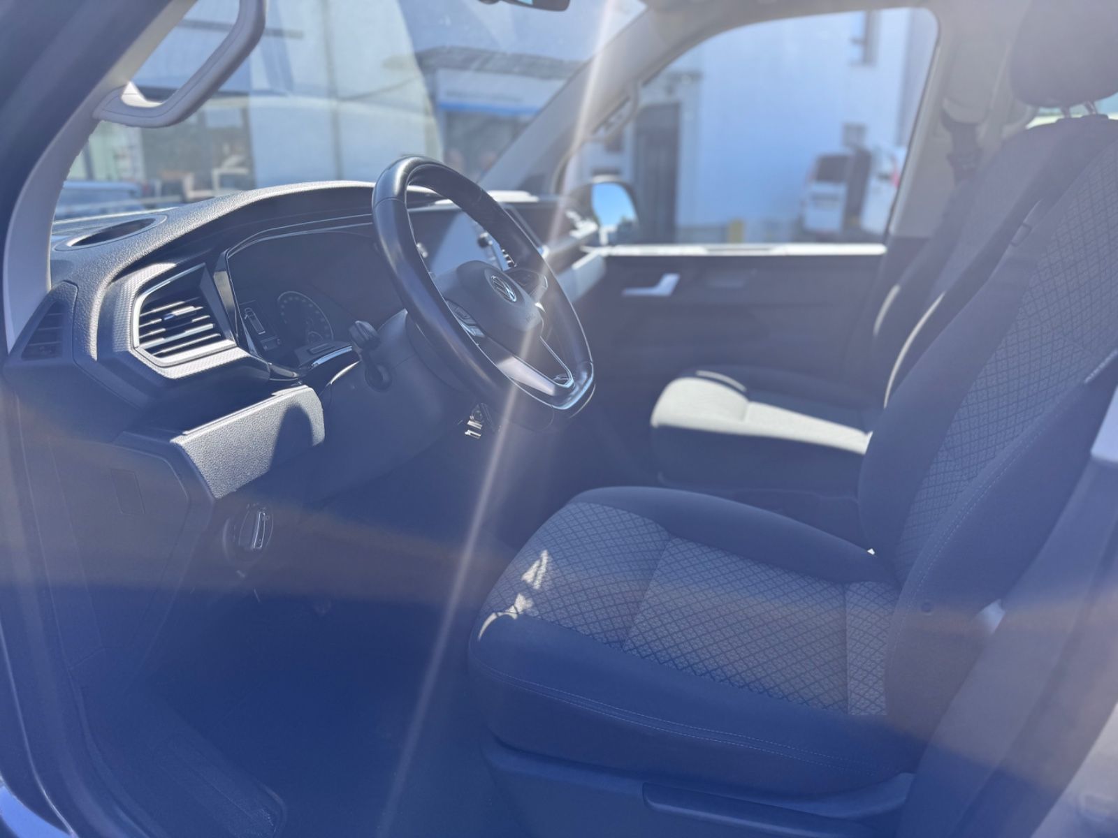 Volkswagen T6 Multivan DSG - Samsaru's Car Outlet