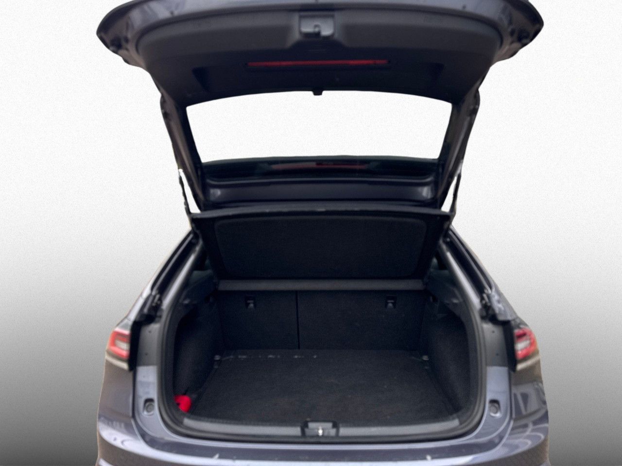 Volkswagen Taigo 1.5 TSI R-Line - Samsaru's Car Outlet