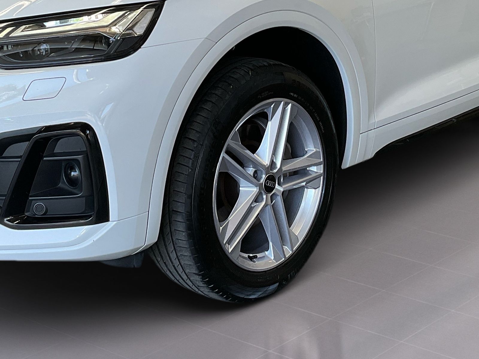 Audi Q5 S-LINE BLACK 40TDI S-TRONIC - Samsaru's Car Outlet