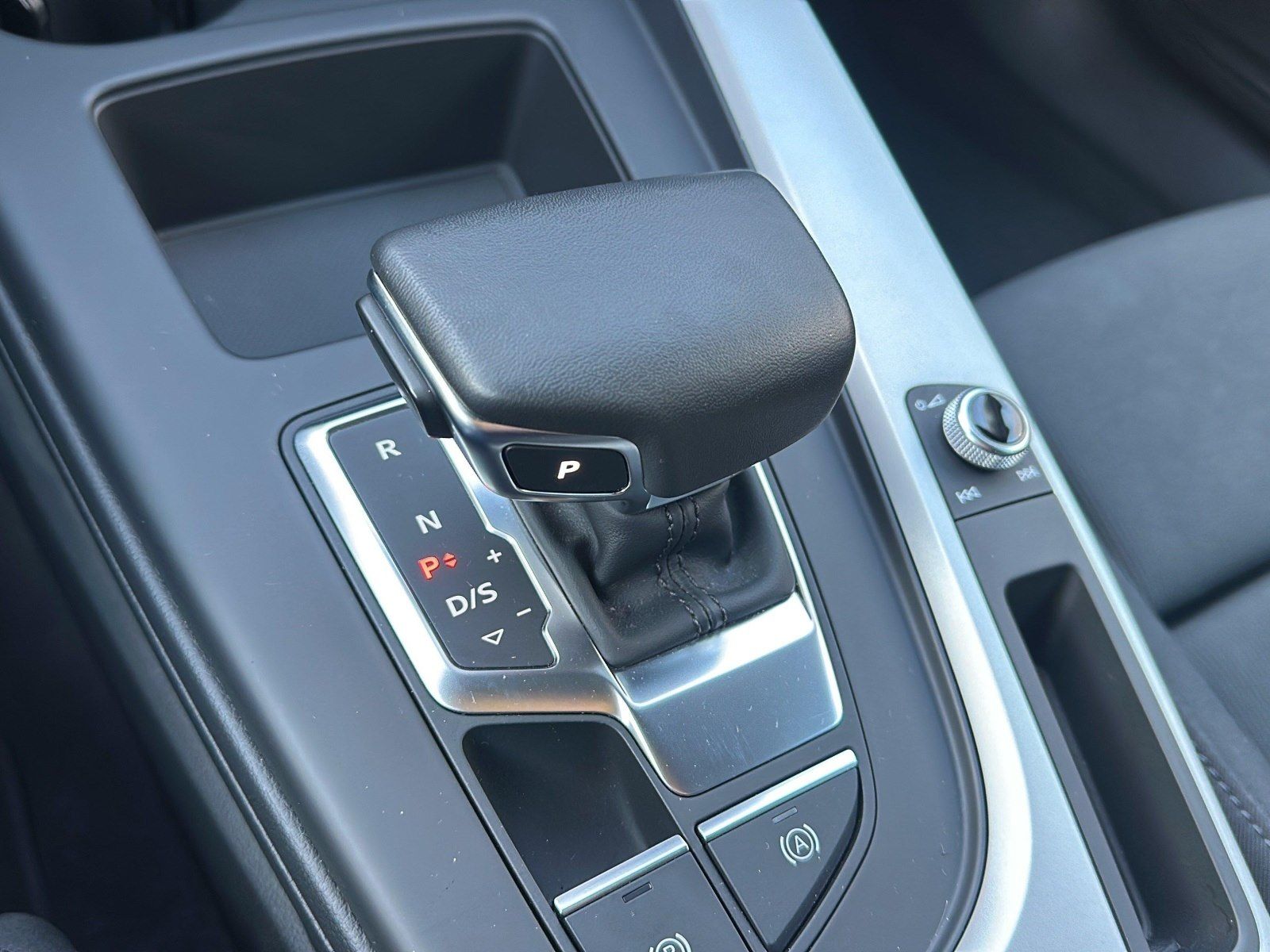 Audi A4 40 TDI AVANT S LINE - Samsaru's Car Outlet