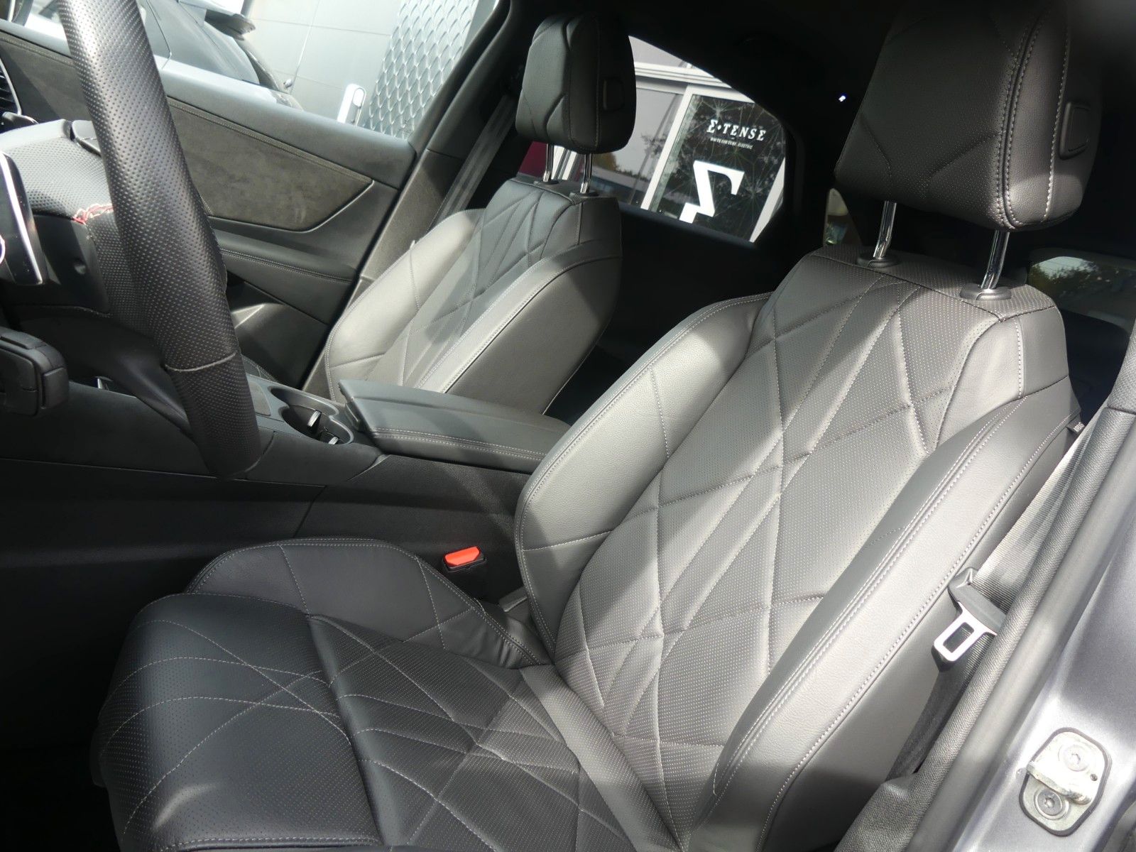 DS Automobiles DS7 E-Tense Performanceline+ 4x4 300PS