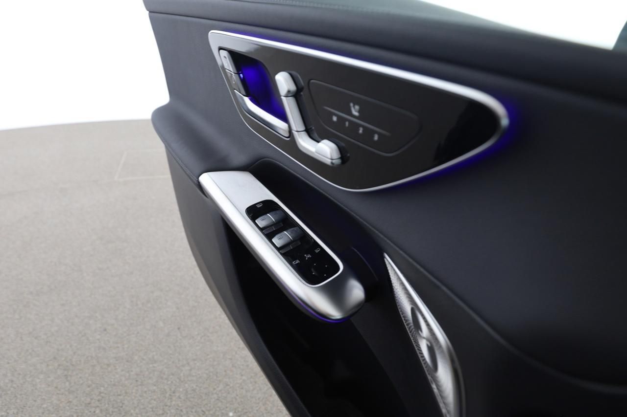 Mercedes-Benz GLC 200 d 4M AMG Digital Light Night Burmester