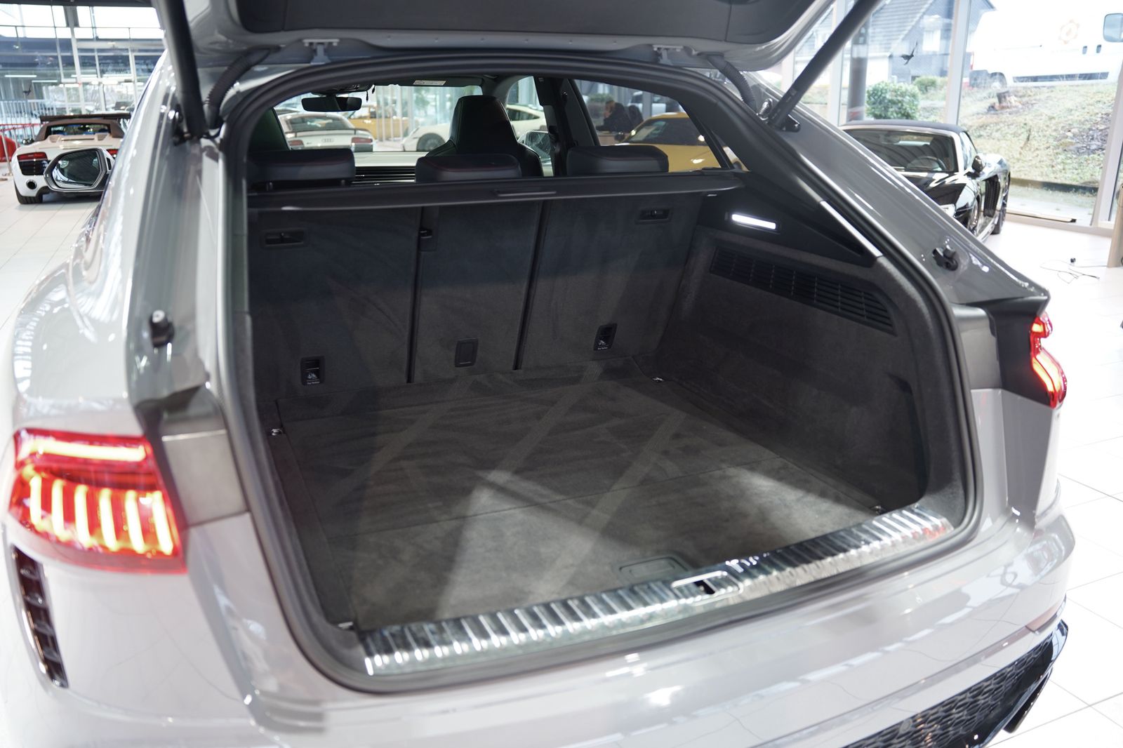 Audi RSQ8 q.*1H *23 *Dynamik*Keramik *S-Abgas *Pano