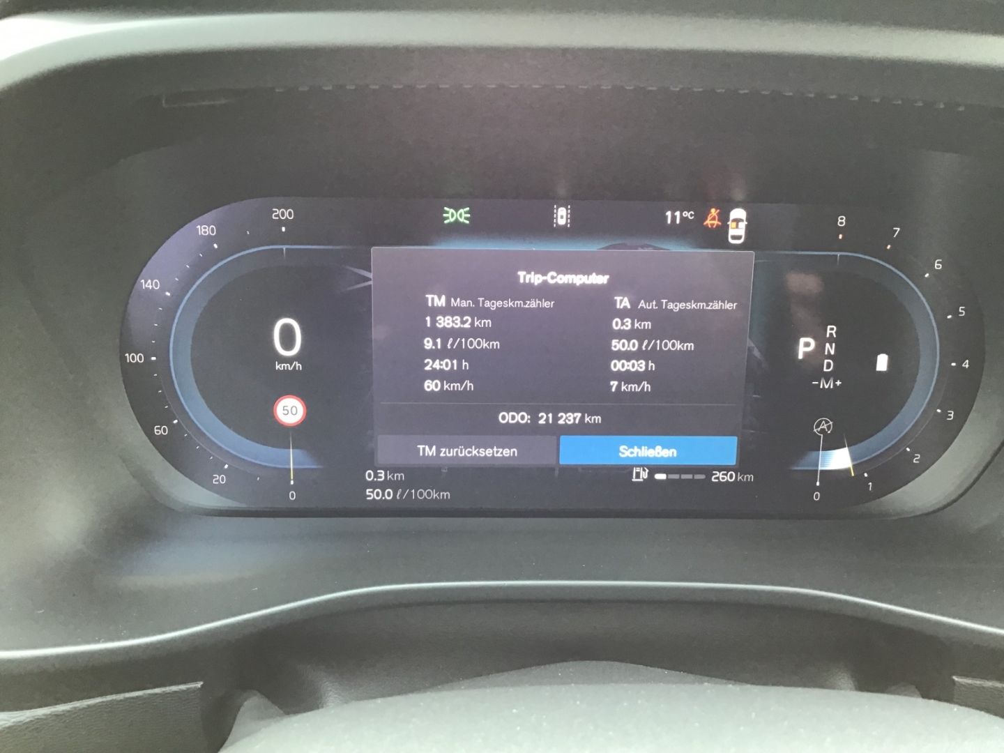 Volvo XC40 B3 Plus Dark - Samsaru's Car Outlet