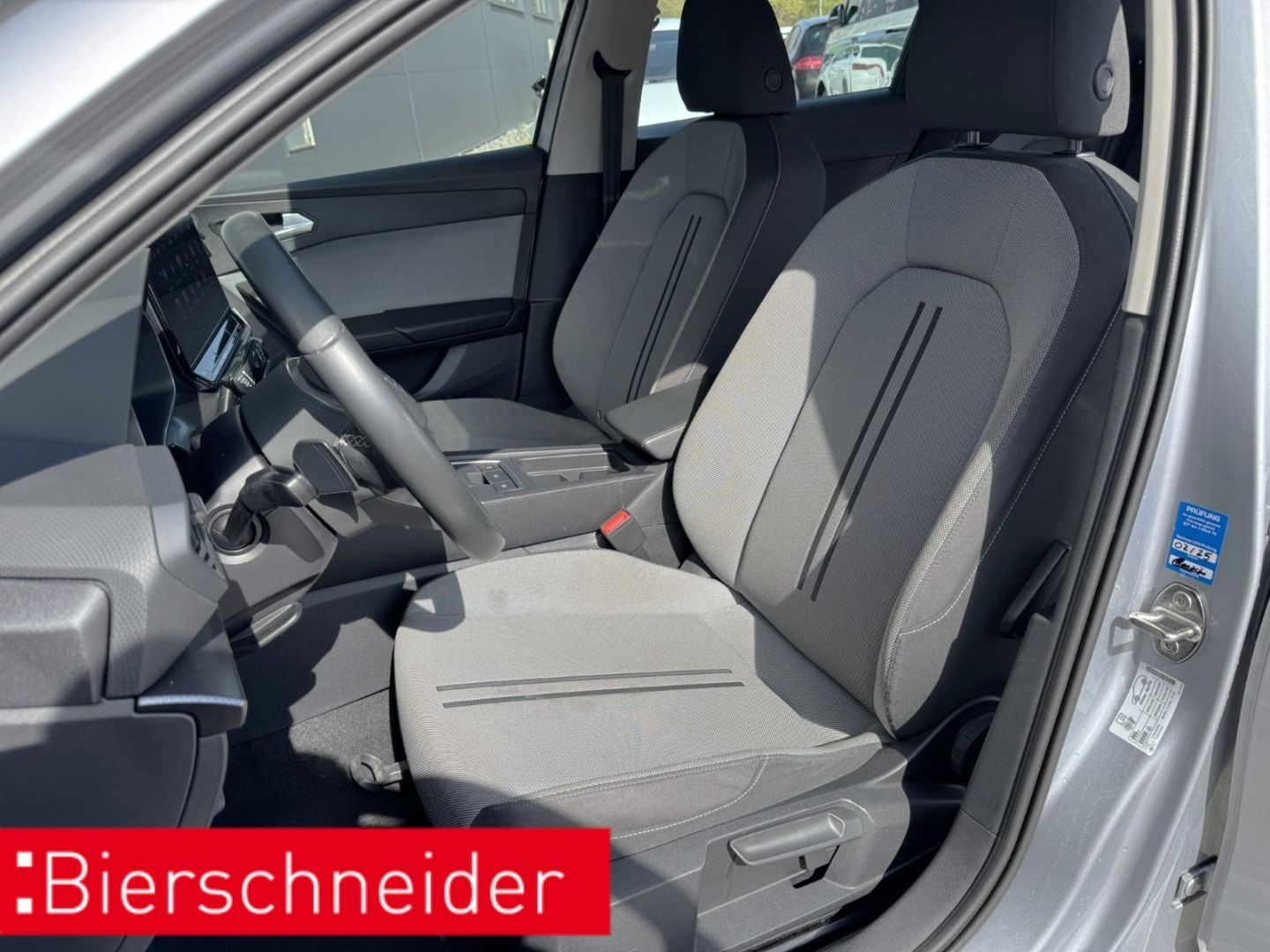 Seat Leon Sportstourer 2.0 TDI DSG Style - Samsaru's Car Outlet