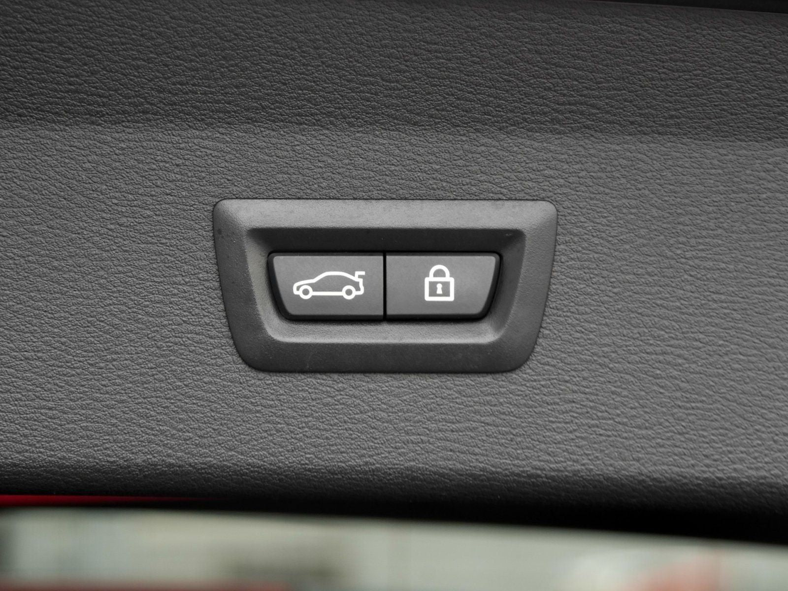 BMW X1 xDrive25e M Sport - Samsaru's Car Outlet