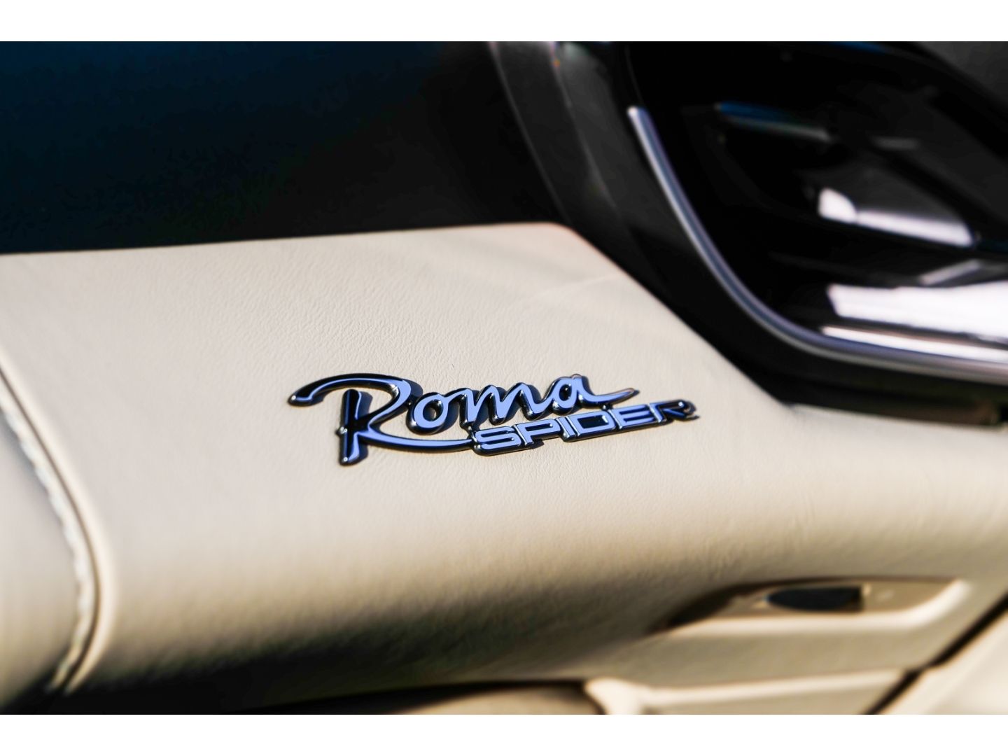 Ferrari Roma Spider - Samsaru's Car Outlet