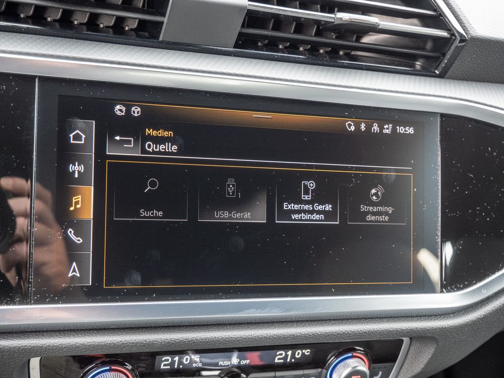 Audi Q3 40 TFSI quattro advanced - Samsaru's Car Outlet