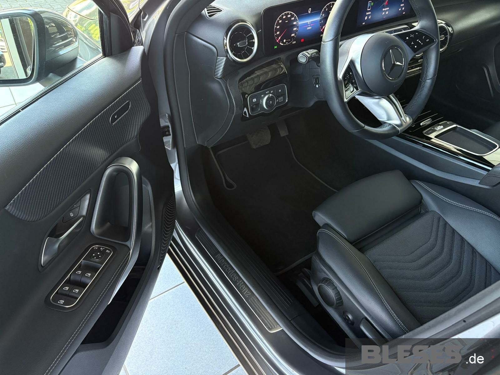 Mercedes-Benz A 200 Progressive - Samsaru's Car Outlet