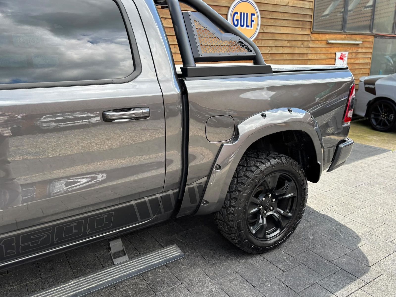 Dodge RAM 1500 Laramie 5.7L AHK Memory 4x4 Alpine LPG