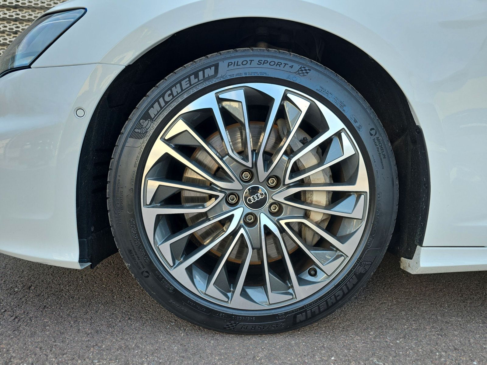 Audi A6 Limousine 50 TFSI e qu S line - Samsaru's Car Outlet