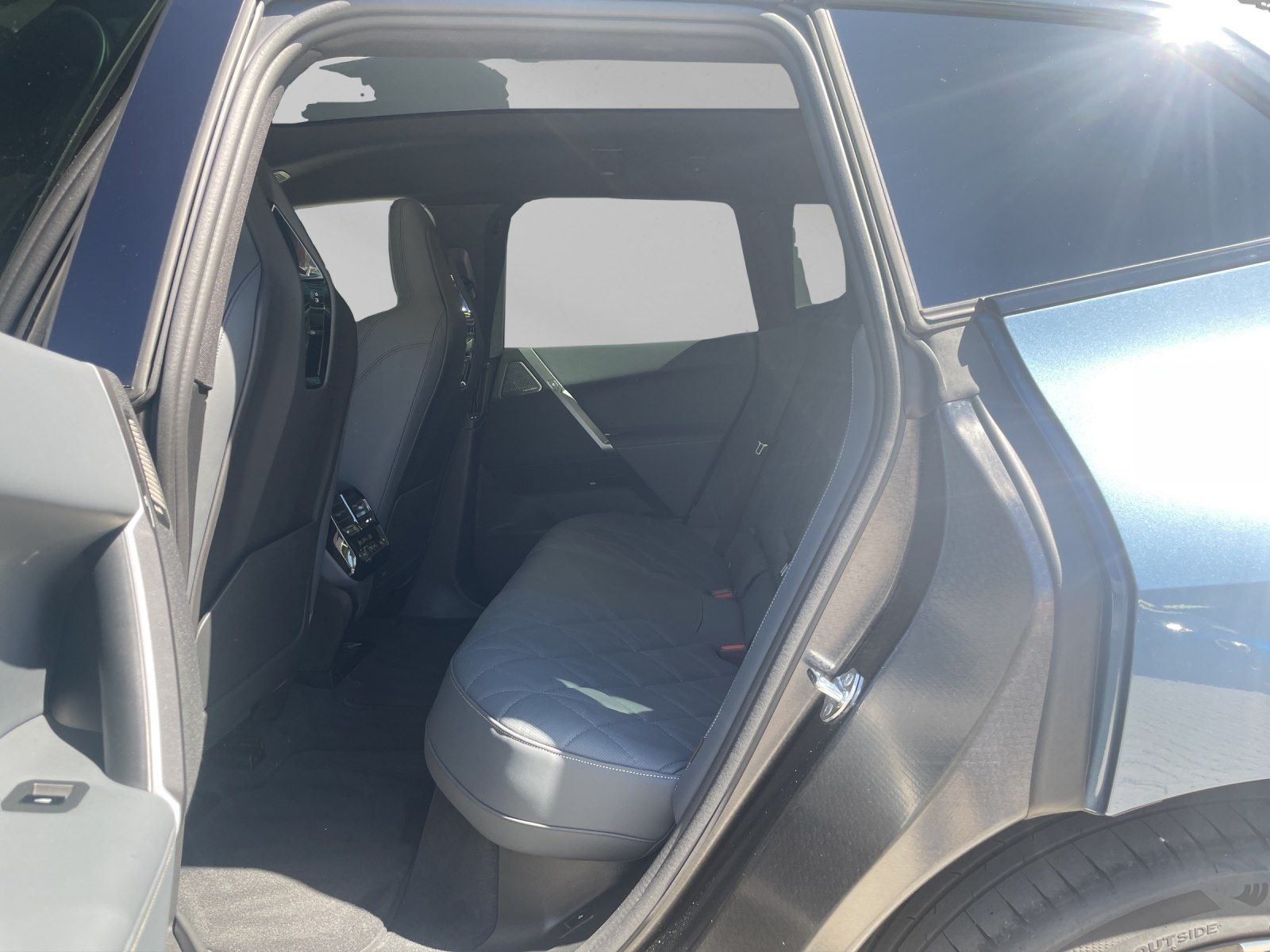 BMW iX M70 xDrive Amido-Leder 22" B&W ab 998€ mtl. o