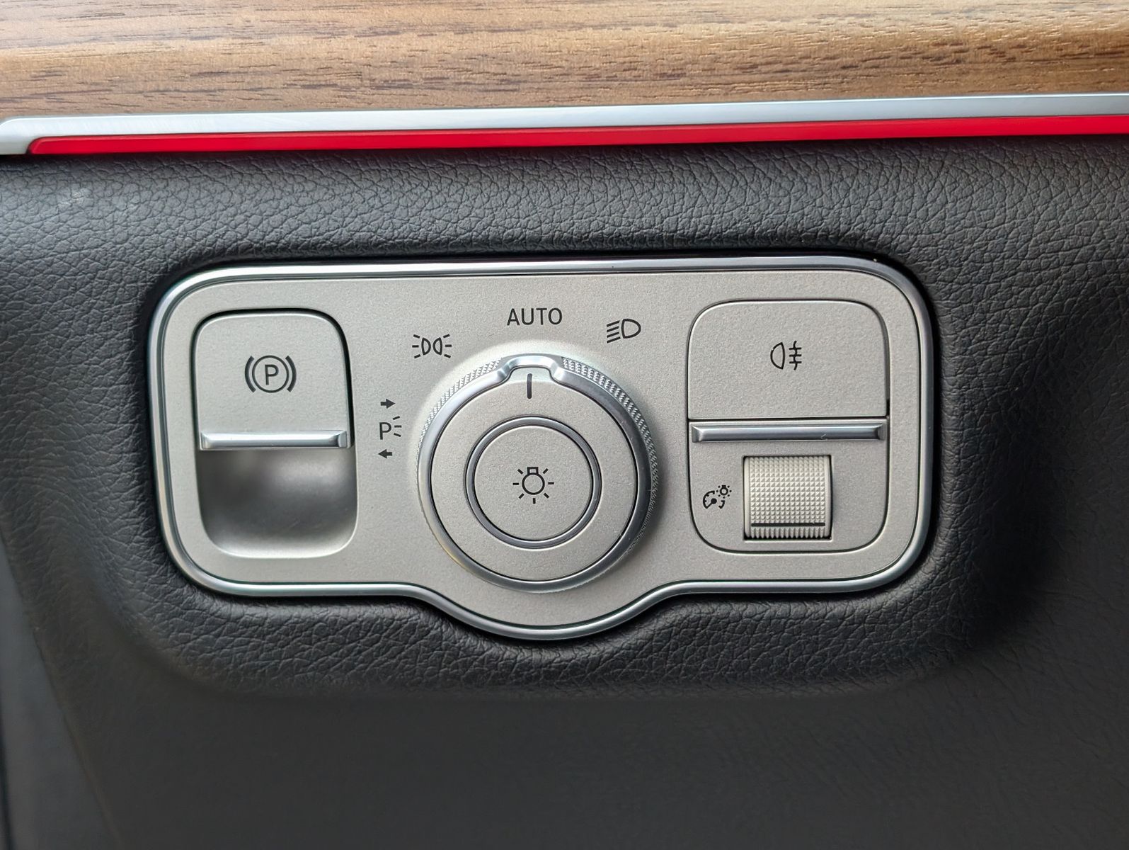 Mercedes-Benz GLE 350e4Matic*1Hd*Dis+*AHK*360°PANO*JungeSterne