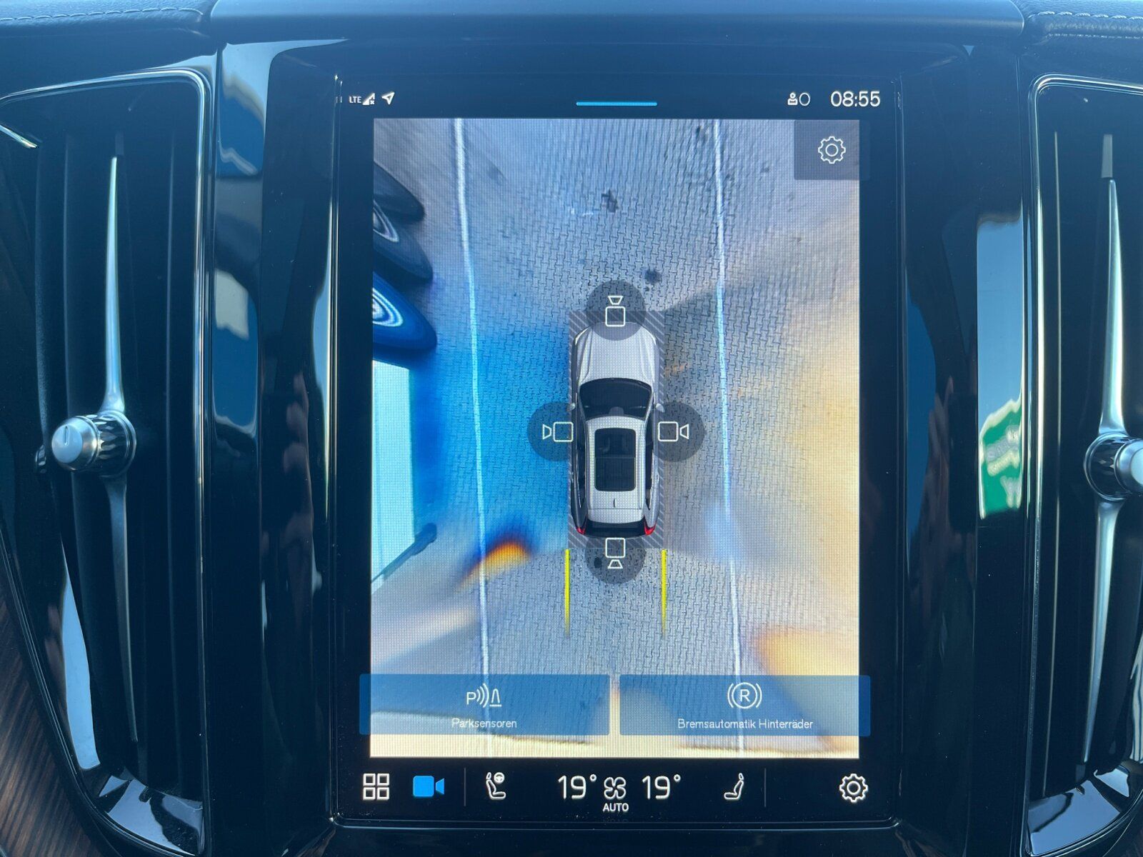 Volvo XC60 B5 AWD Ultimate Dark SHD+AHK+NAVI+360°K