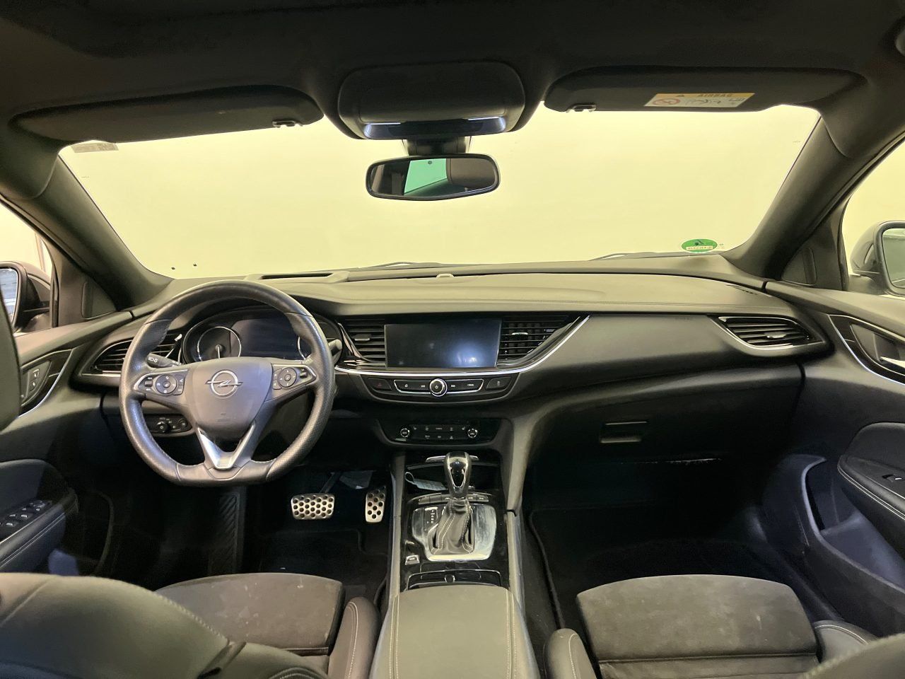 Opel Insignia 2.0 CDTI Business - Samsaru's Car Outlet