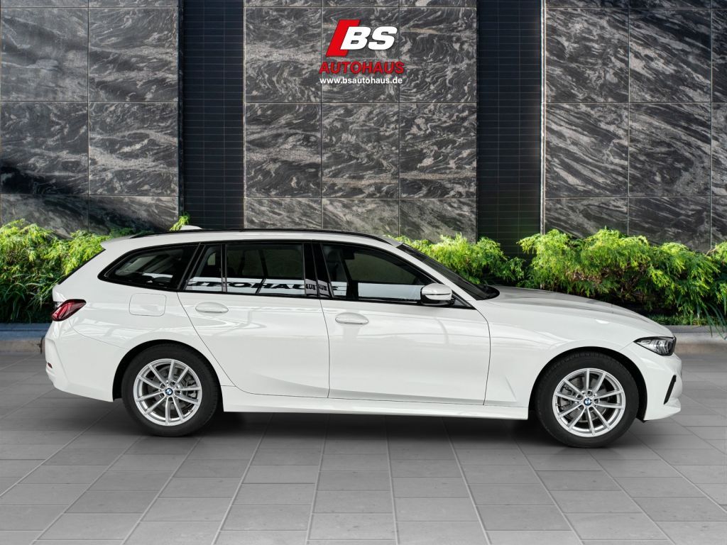 BMW 320i Touring Aut. - Samsaru's Car Outlet