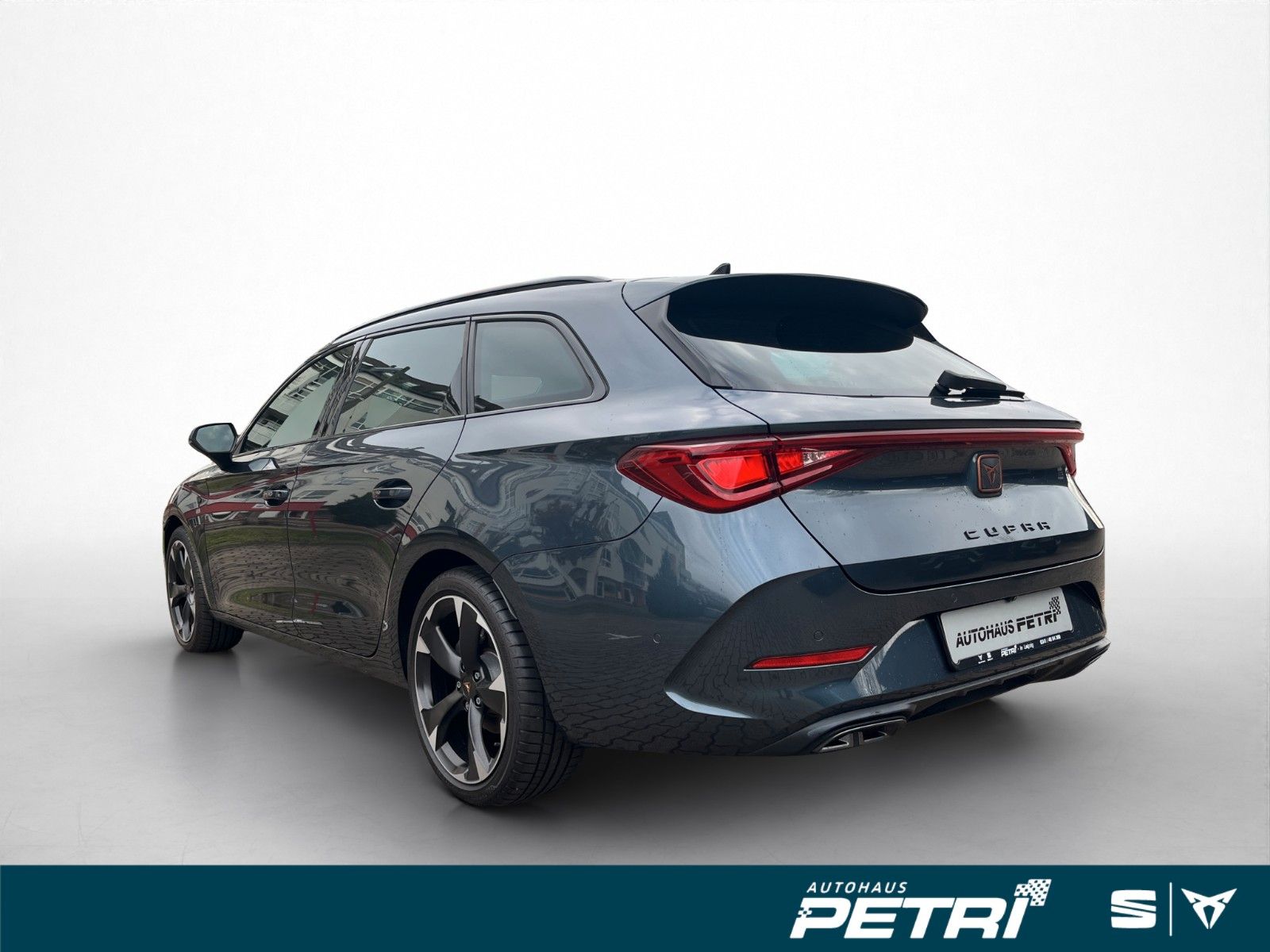 Cupra Leon Sportstourer 1.5 eTSI - Samsaru's Car Outlet