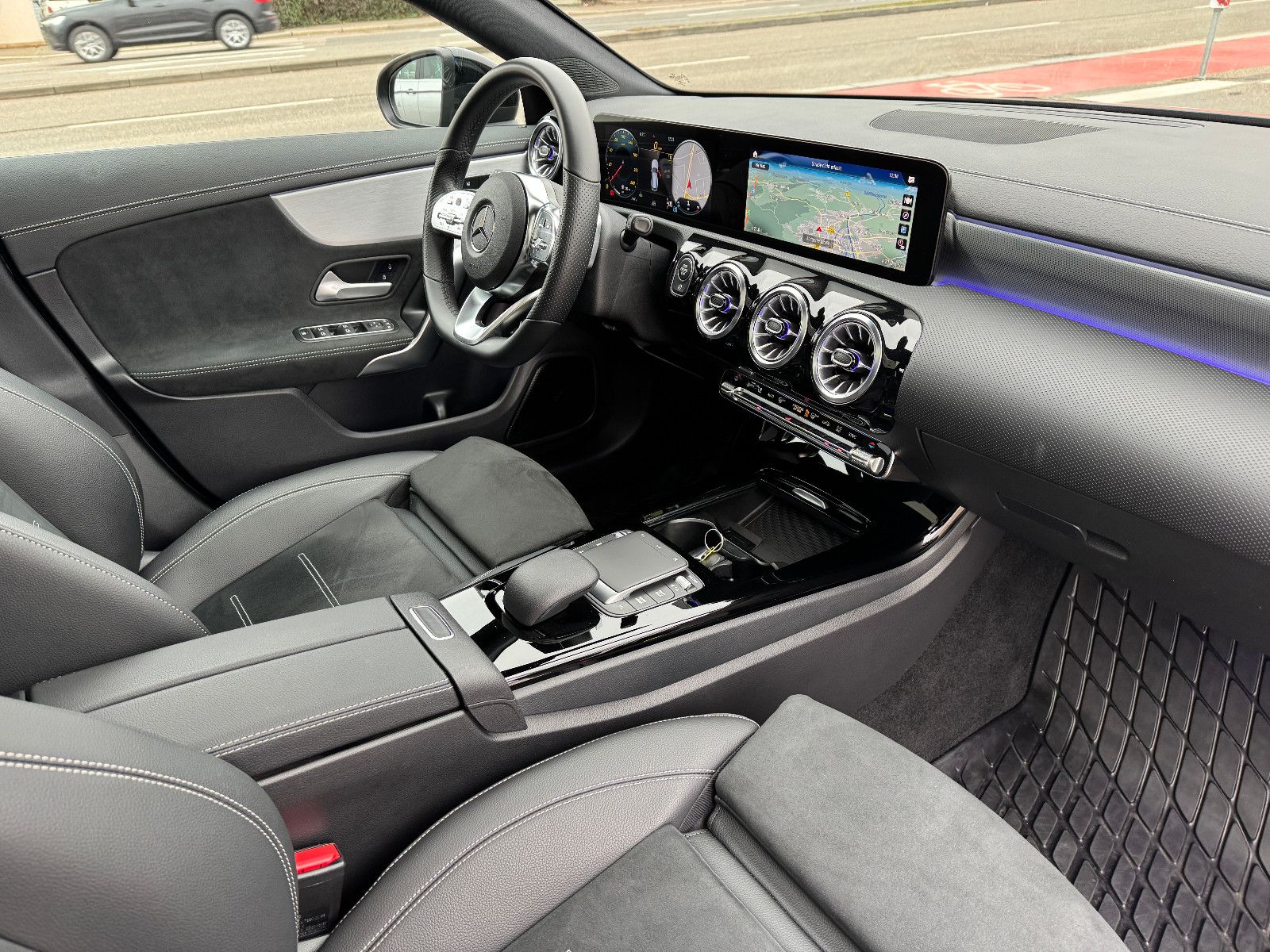 Mercedes-Benz CLA 200 d 4M EDITION AMG LINE - Samsaru's Car Outlet