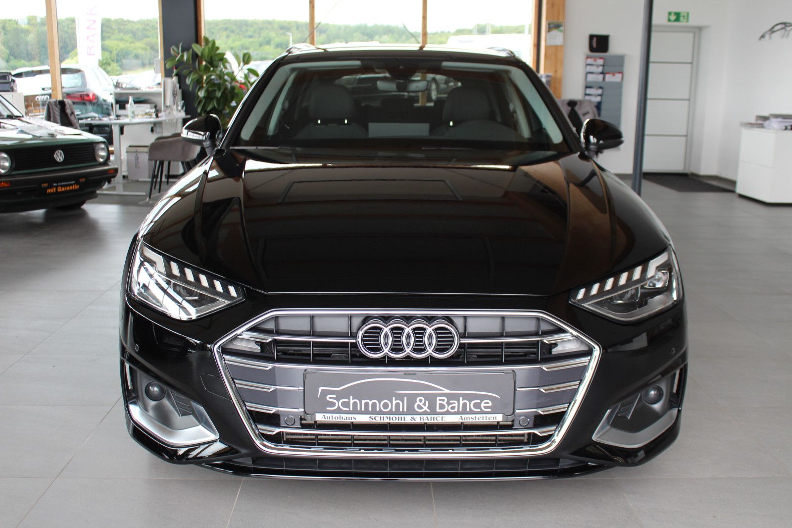 Audi A4 Avant 40 TFSI S tronic advanced - Samsaru's Car Outlet