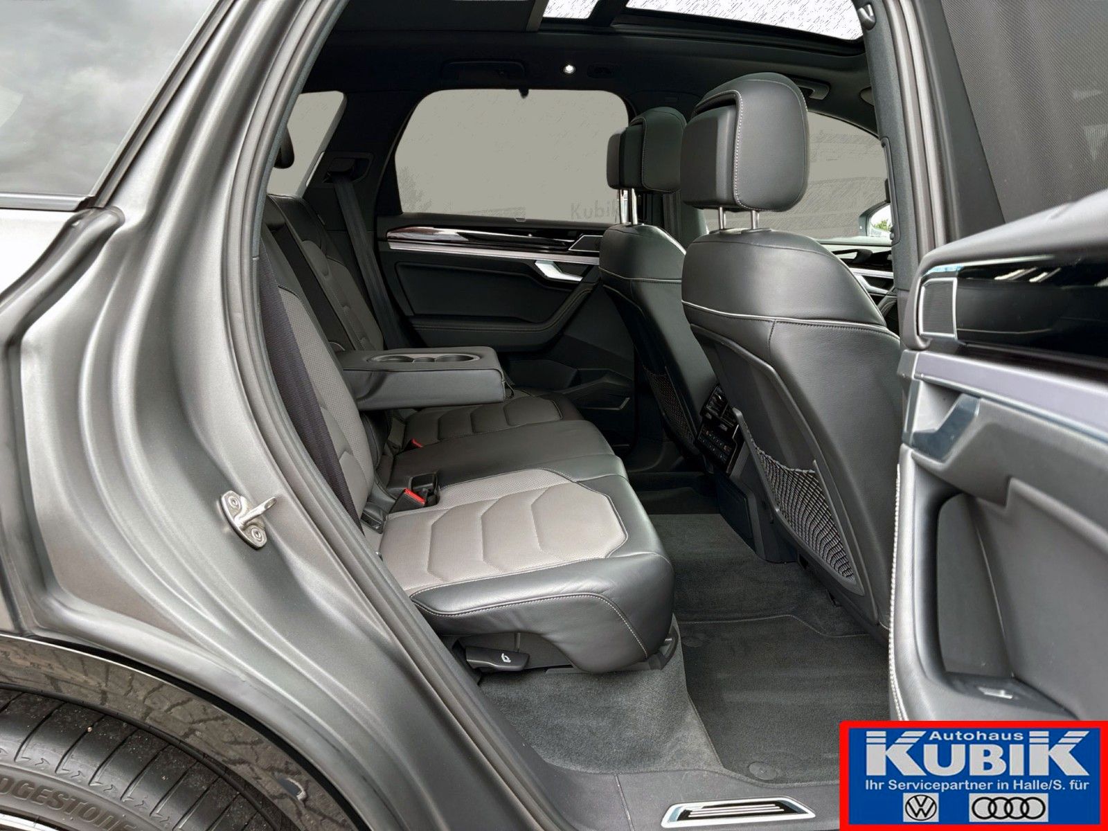 Volkswagen Touareg 3.0 TDI R-Line Black Style+Allradlenkung