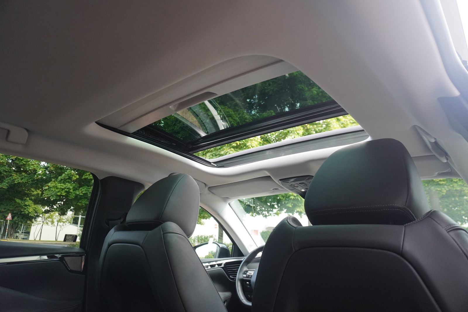 DS Automobiles DS4 PureTech130 Aut. Matrix ACC Navi 360° Pano