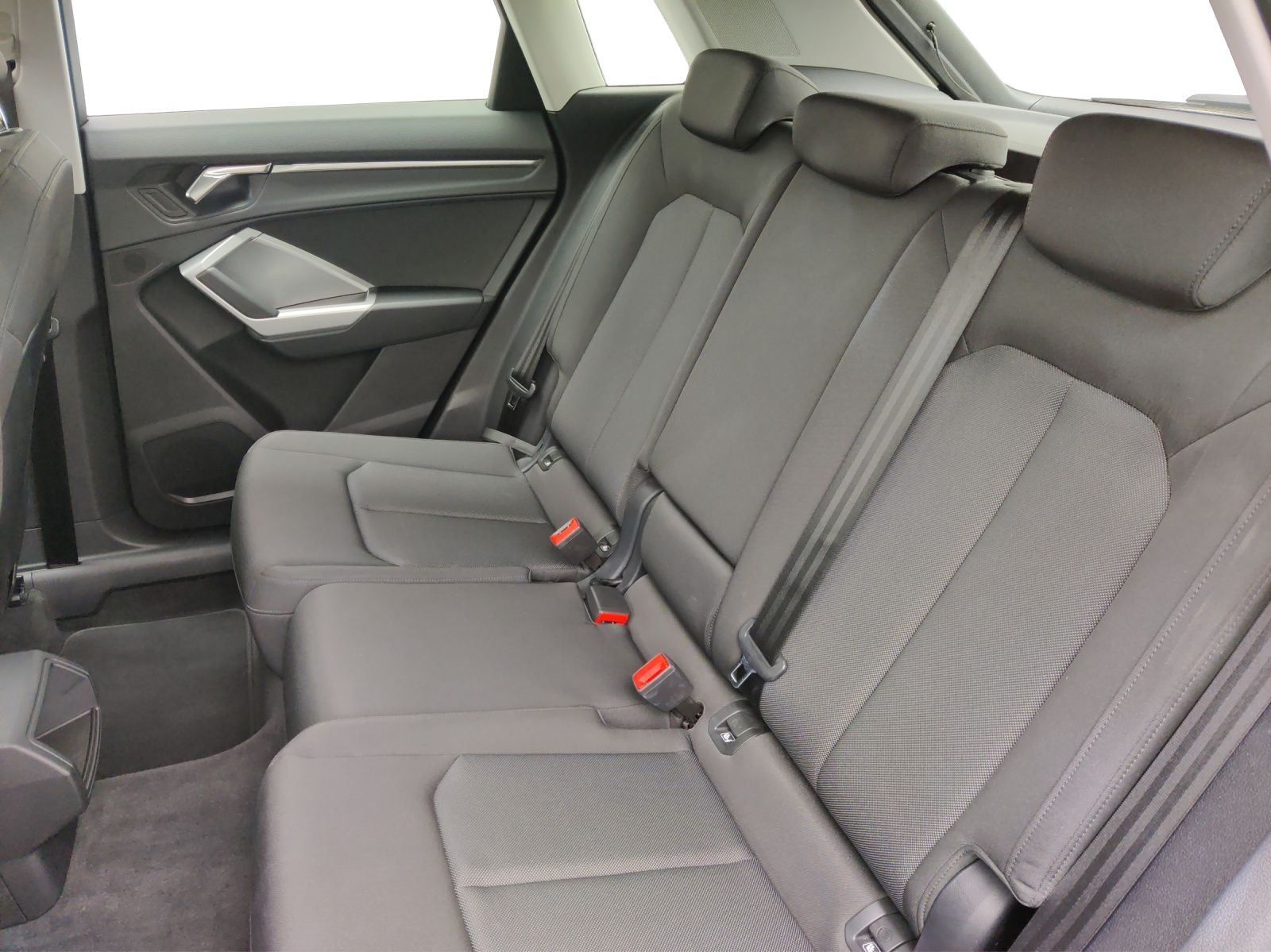 Audi Q3 40 TFSI quattro advanced - Samsaru's Car Outlet