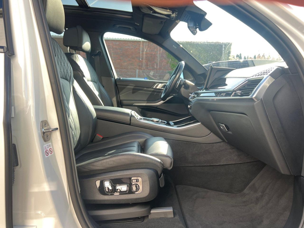 BMW X5 xDr 40iA M SPORT Pano,AHK,StHzg,KomSi,Luftfed