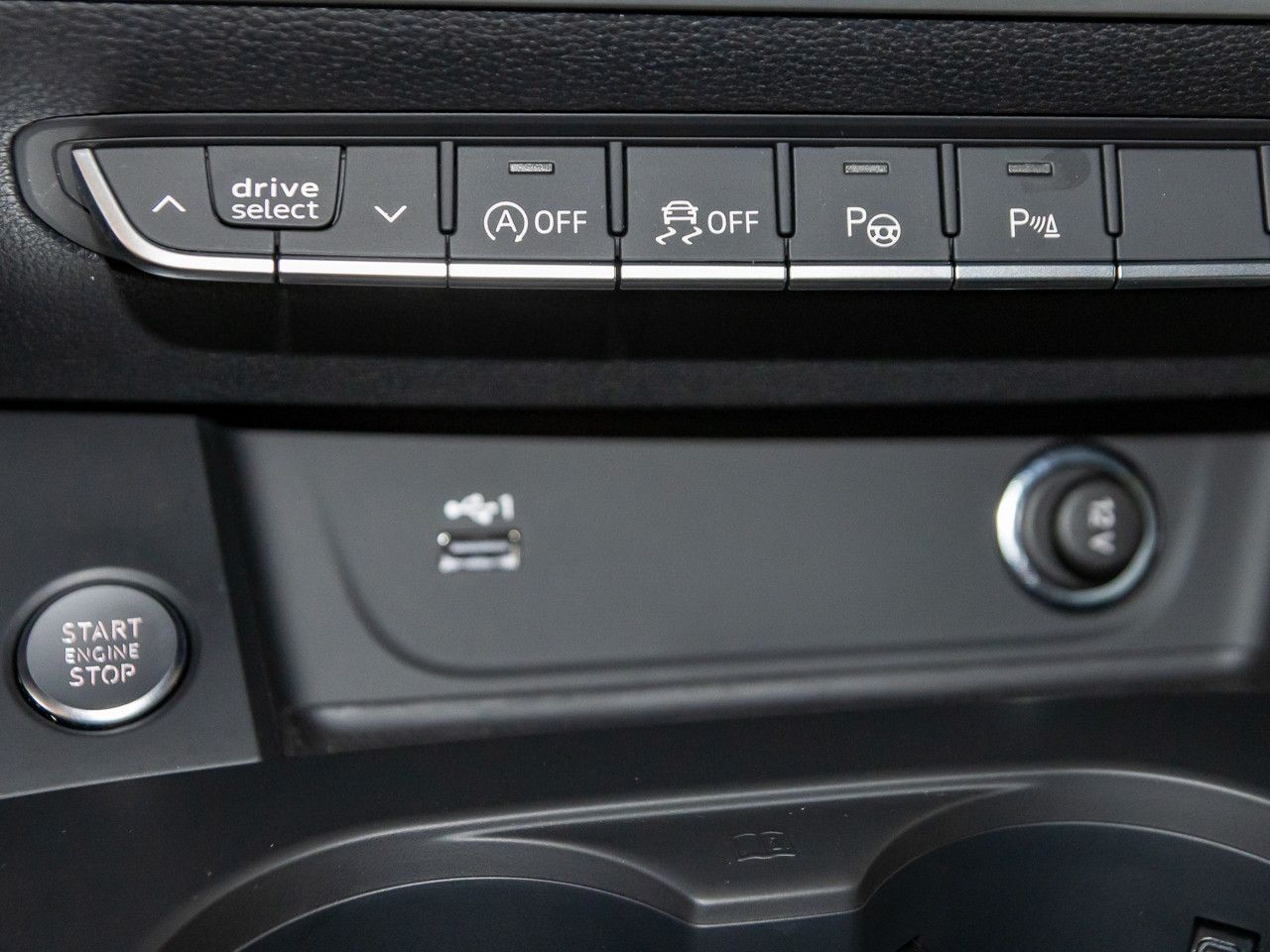 Audi A4 Avant 40 TFSI - Samsaru's Car Outlet