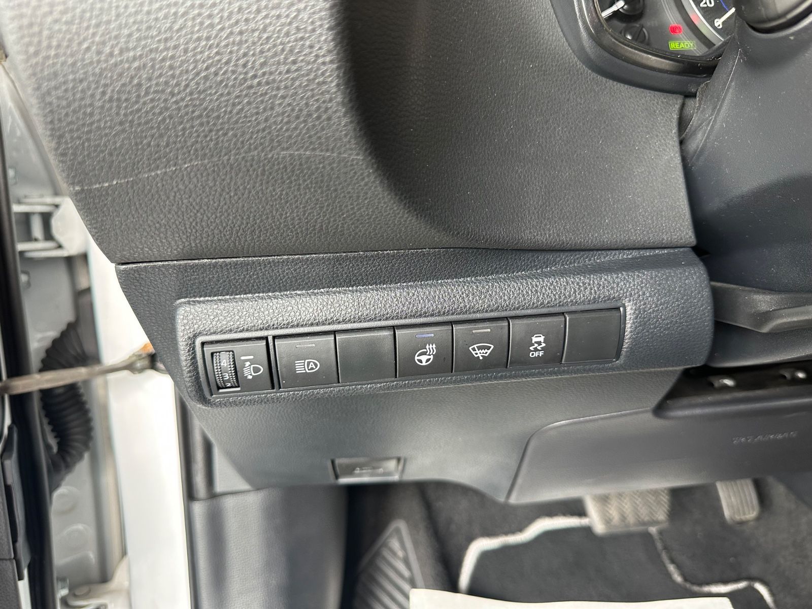 Toyota Corolla Hybrid Club - Samsaru's Car Outlet