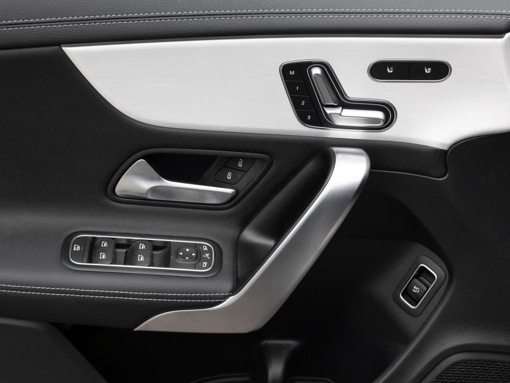 Mercedes-Benz CLA 35 AMG 4M - Samsaru's Car Outlet