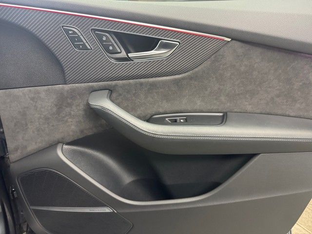 Audi RS Q8 PANO AHK HUD STHZ RS KERAMIK RS DYN PLUS